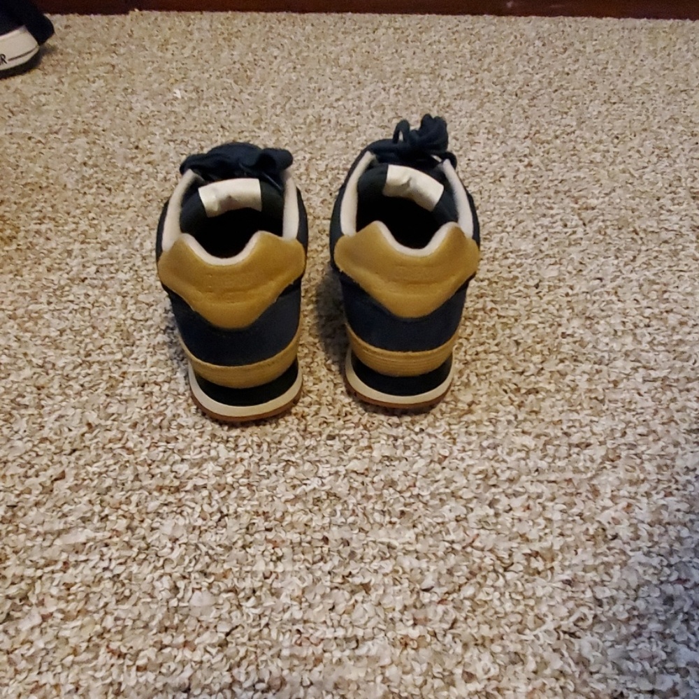 Shoes - Picture 3 of 3
